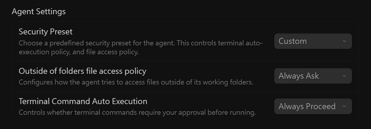 Antigravity 設定 General 頁的 Agent Settings 區塊：Security Preset 選 Custom，出現 Outside of folders file access policy（Always Ask）與 Terminal Command Auto Execution（Always Proceed）兩格