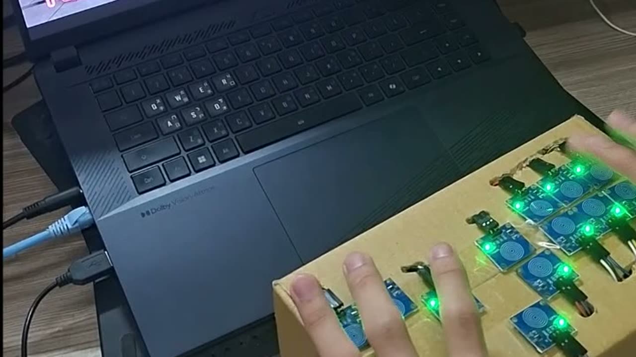 作品截圖:無線靜音格鬥 Hitbox